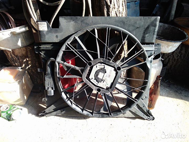 Вентилятор радиатора Вольво хс90 диффузор