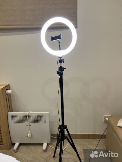 Штатив для телефона с лампой