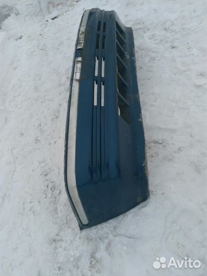 Бампер передний Dodge Caravan 1993