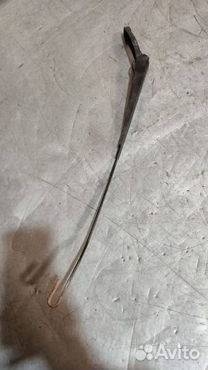 Поводок стеклоочистителя правый Ford Mondeo