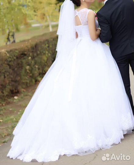 Свадебное платье