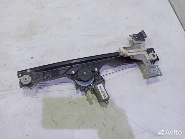 Стеклоподъемник электрический задний правый