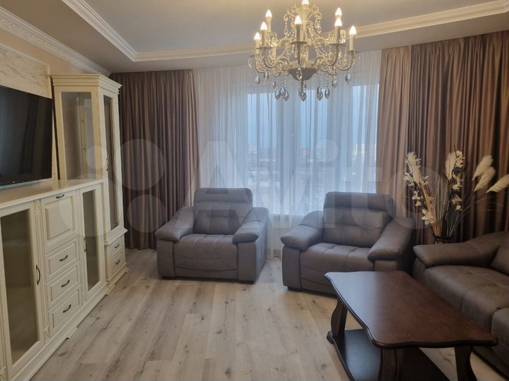 2-к. квартира, 64,4 м², 2/18 эт.