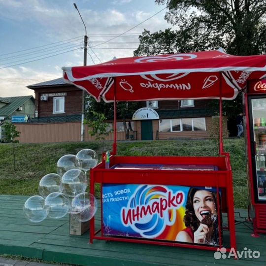 Продавец мороженого
