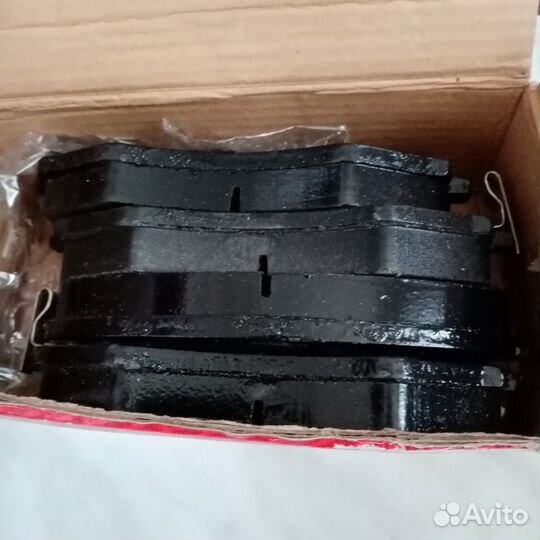 Новые колодки дискового тормоза