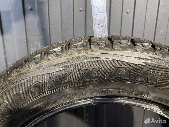 Bridgestone Blizzak DM-V1 225/60 R18 100R