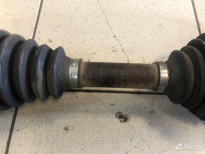 Привод передний левый Lexus Is250