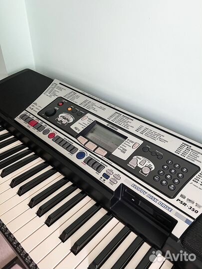 Синтезатор Yamaha PSR-350 + стойка