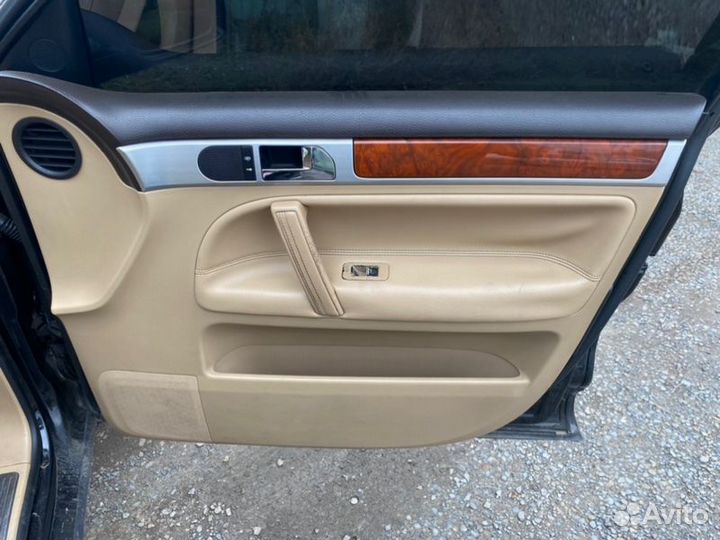 Дверные карты Volkswagen Touareg 7L 4.2 AXQ 2004