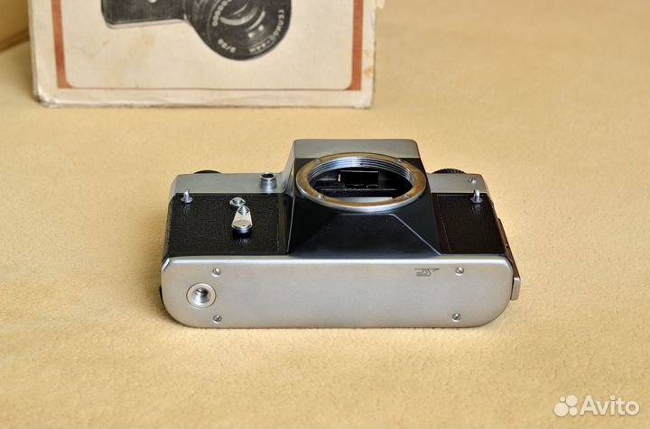Зеркальный фотоаппарат Зенит zenith TTL и футляр