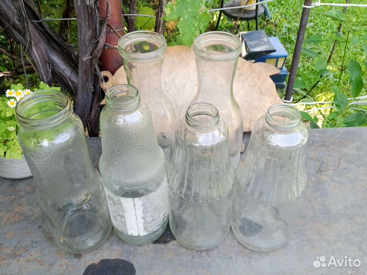 Бутылка из под сока с винтовыми крышками