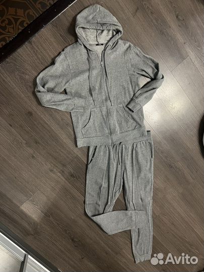 Костюм женский спортивный