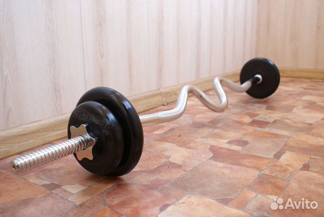 Штанга 13.5 кг (изогнутый гриф + 2x2.5/2x1.25 кг)