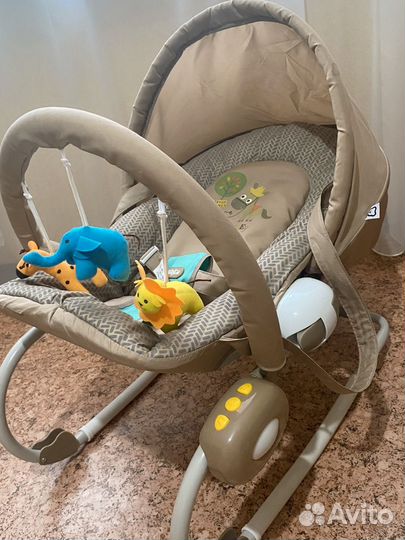 Шезлонг для новорожденных