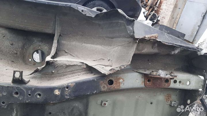 Четверти subaru Impreza gf