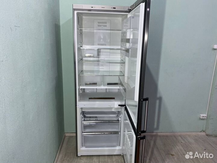 Холодильник Siemens