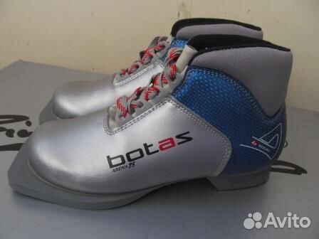 Новые лыжные ботинки, размер 37, пр-во Чехия