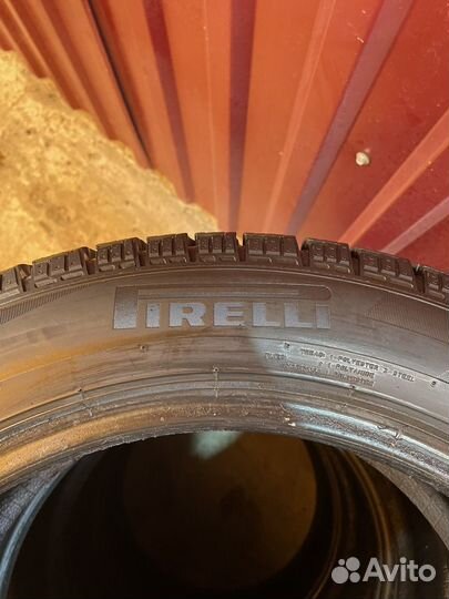 Pirelli Ice Zero FR 225/50 R17 98H