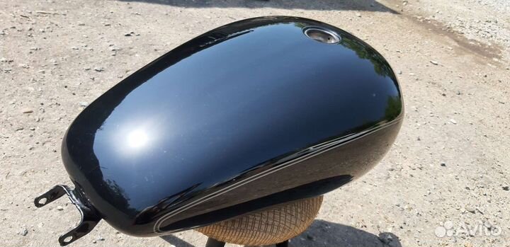 Топливный бак Sportster 1200С. Инжектор