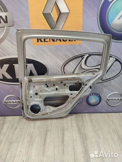 Дверь задняя боковая Renault symbol Прав