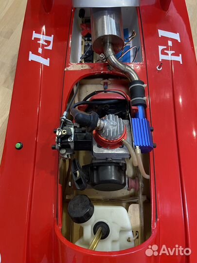 Катер на радиоуправлении с двс