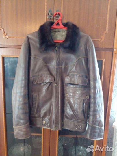 Кожаная зимняя куртка на овчине