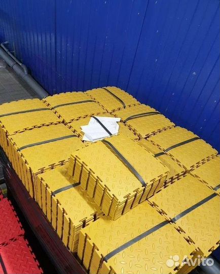 Модульная плитка пвх в спорт зал