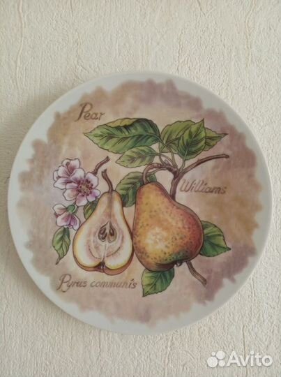 Декоративная настенная тарелка