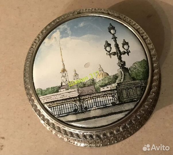 Пудреница с зеркалом,шкатулка мельхиор эмаль, типа