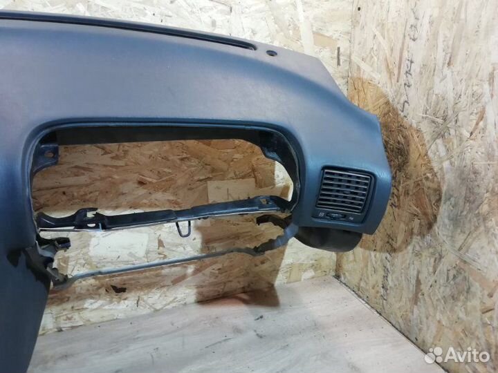 Торпедо Lexus Gs 300 147