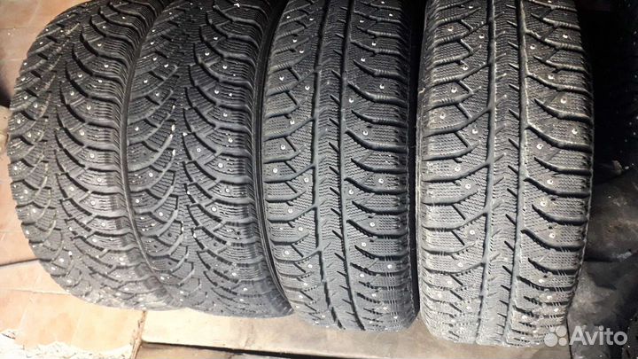 Bridgestone Ice Cruiser 7000S 205/55 R16 91T