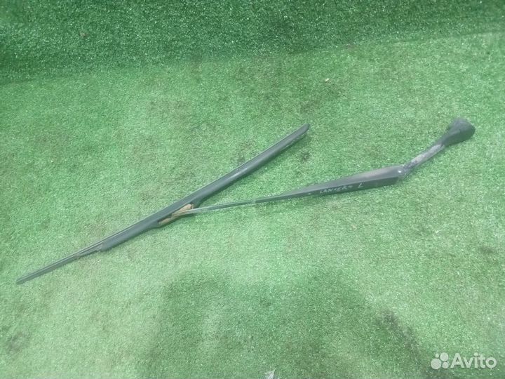 Поводок стеклоочистителя Lancer 9 (03-07) L б\у