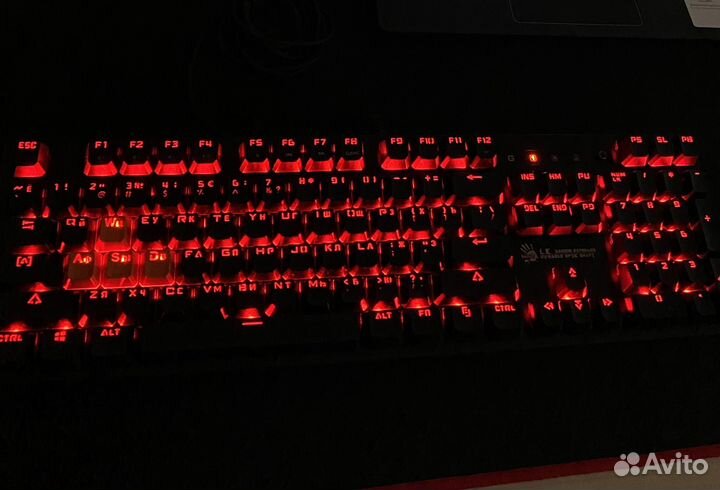 Игровая механическая клавиатура Bloody B820R