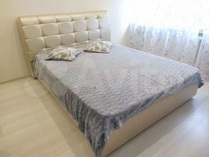 2-к. квартира, 61 м², 1/9 эт.