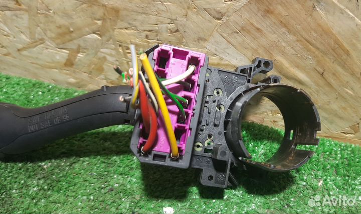 Переключатель поворотов подрулевой passat b5