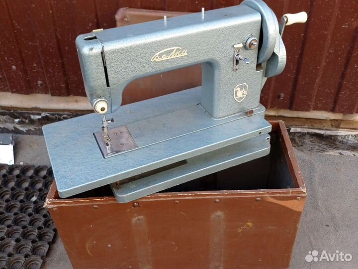 Швейная машинка