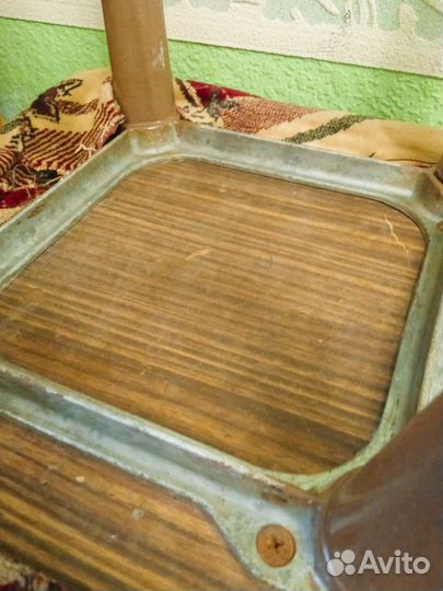 Табурет маленький, ручная работа, винтаж,крепкий