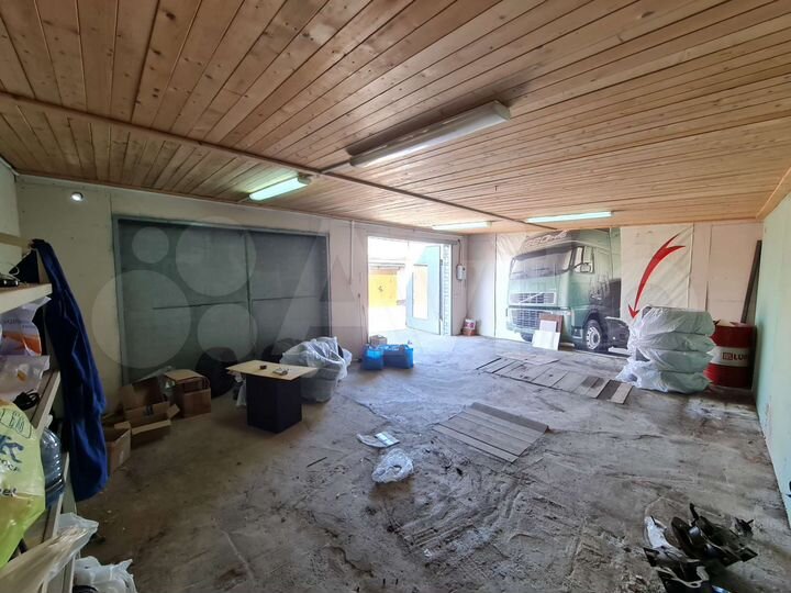 Гараж, > 30 м²