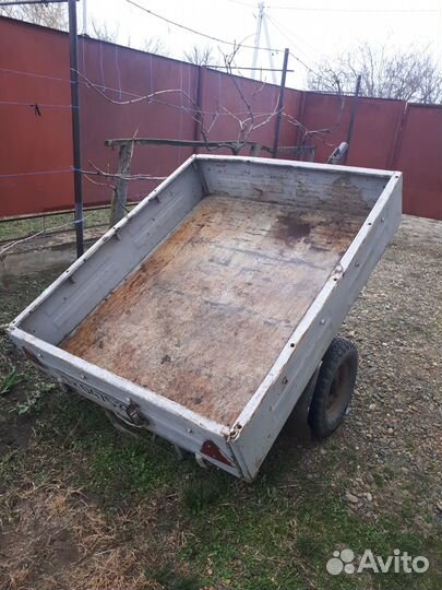 Автомобильный прицеп одноосный