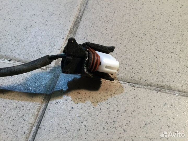 Датчик абс задний Mitsubishi L200 KB 2006-2016