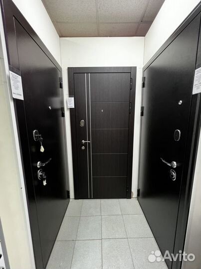 Входные металлические двери новые
