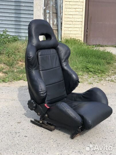 Спортивные сиденья ковши