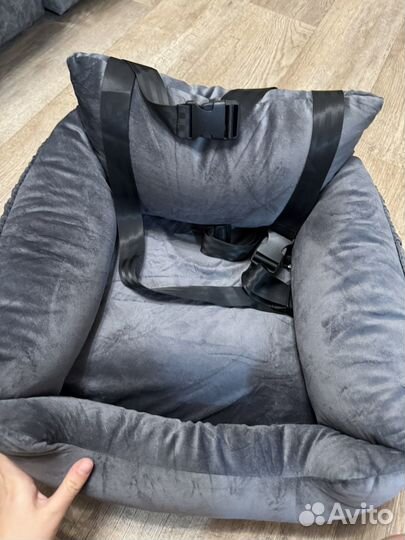 Автокресло для животных