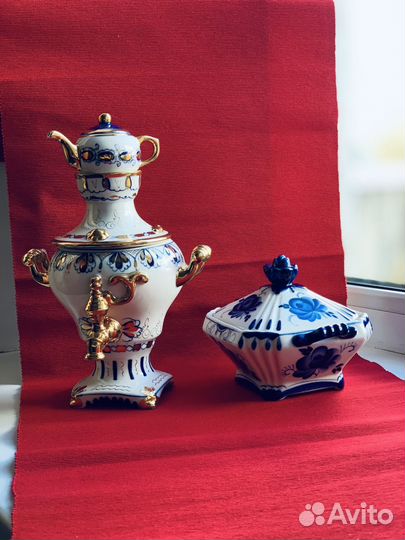 Набор посуды гжель