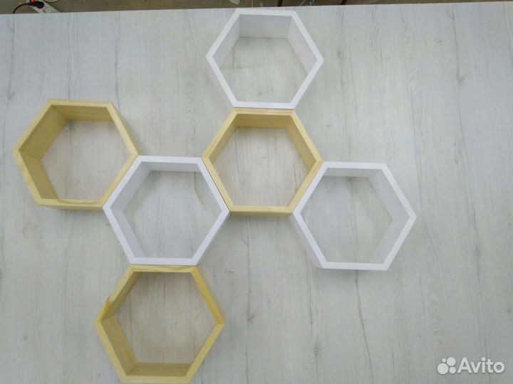 Полки Соты навесная деревянная, сосна и дуб