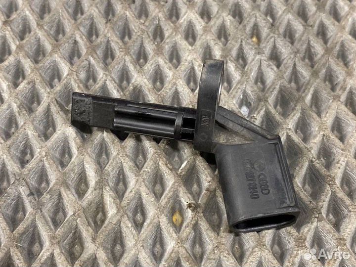 Датчик ABS правый Audi Q5 8R cdnc 2009