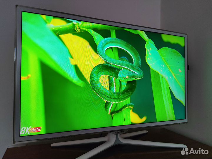 Телевизор Samsung SMART tv 32