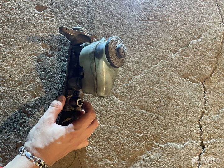 Главный Тормозной цилиндр с Вакумом camry sv40