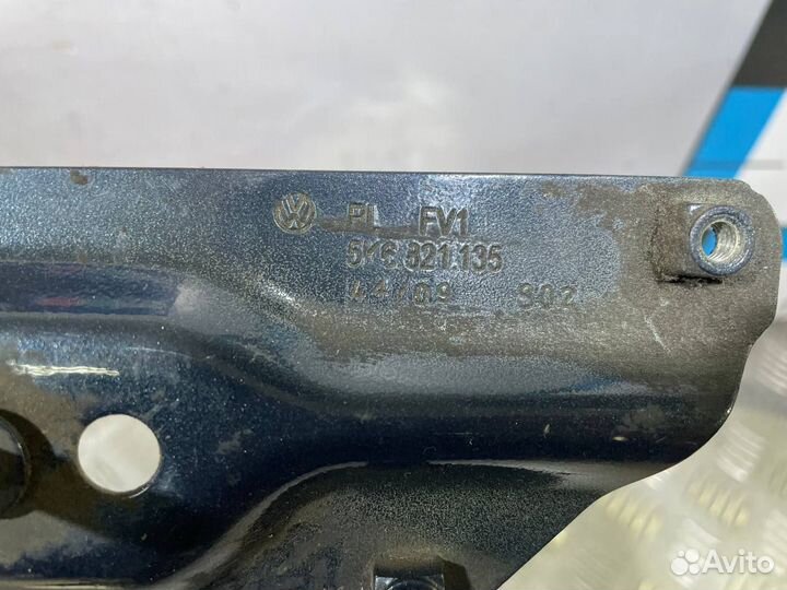 Б/У Кронштейн крепления крыла VW Golf VI#001