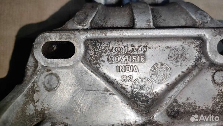 Кронштейн насоса гур Вольво